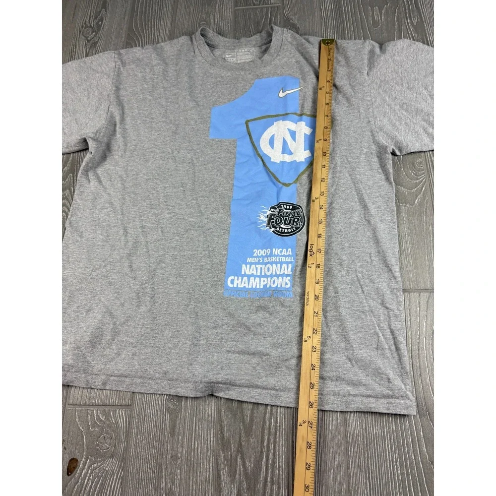 Vintage Nike NCAA 2009 Final Four Unisex Large TShirt